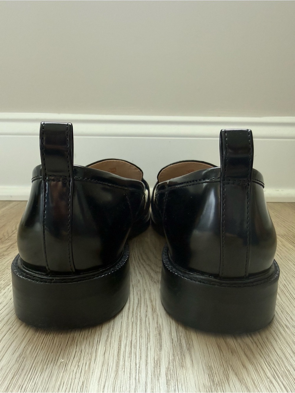 Sam Edelman Christy Loafers Black Patent Leather Mixed Metal Bit Chain Size 10.5 - Picture 3 of 7